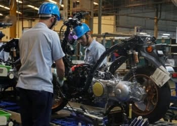 Yamaha Ajak Lampung Post Kunjungi Pabrik Perakitan  Motor di Pulo Gadung Jakarta