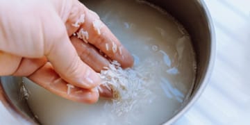 Manfaat Cuci Muka dengan Air Beras