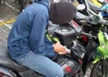 Kawanan Pemuda Lampung Timur Curi Motor Mahasiswa di Salon