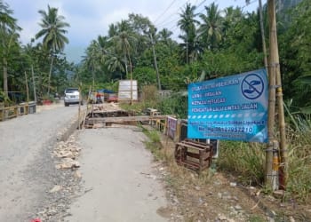 Pengendara yang Melintasi Jembatan Way Gebang Dilarang Beri Imbalan