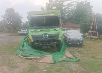 Sopir Mengaku Mabuk Saat Truknya Menambrak Mobil Polisi dan Gerobak Nasi Goreng