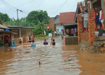 Belasan Rumah di Gang Ainan Kedamaian Terendam Banjir