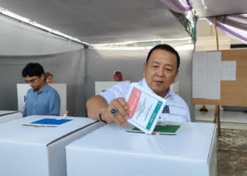 Gubernur Arinal Ajak Masyarakat Tak Golput Usai Nyoblos di TPS 22