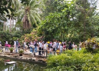 Ribuan Wisatawan Padati Lembah Hijau di Tahun Baru