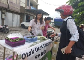Otak-otak jadi pilihan takjil masyarakat saat berburu makanan buka puasa