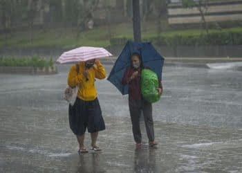 Waspada Hujan Lebat di bandar Lampung Hari Ini