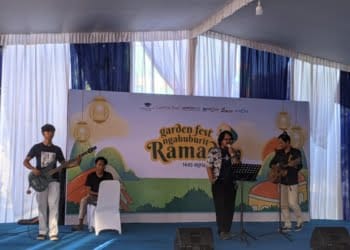 Band Opa City saat manggung di Garden Fest Ramadan Lampung Post