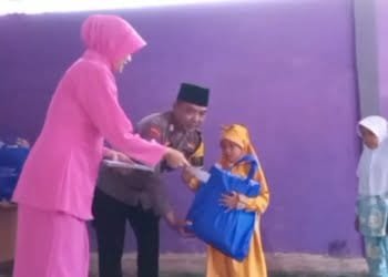 Polisi Inspiratif di Lampung Tengah, Bripka Leonardo Sisihkan Gaji Bantu Anak Yatim dan Keluarga Tidak Mampu