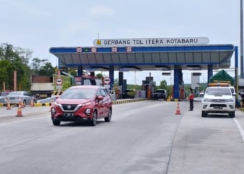 Suasana tol di Lampung