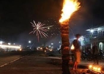 Tradisi Unik Memalam Pitu Likokh, Masyarakat Krui Diajak Membakar Batok Kelapa Serentak di Malam Ke-27 Ramadan 6 April 2024