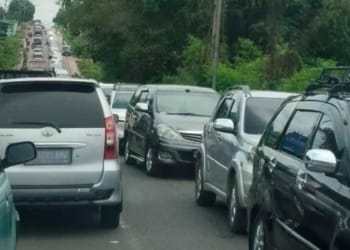 Kondisi arus lalu lintas di Lampung Tengah mulai padat.