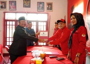 Wabup Jadi bakal Calon Kepala Daerah Pertama Ambil Berkas di PDIP Way Kanan