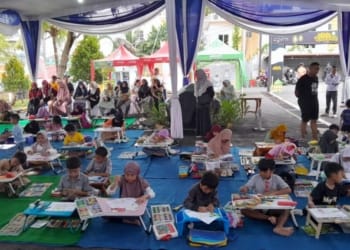 lomba mewarnaik garden fest
