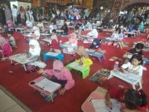 Ratusan Anak Antusias Ikuti Lomba Mewarnai Praja Properti