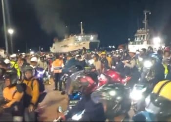 Pemudik dari Pelabuhan Ciwandan