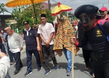 Budaya Sekura Cakak Buah