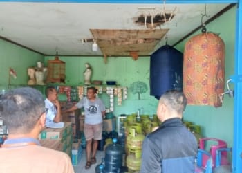 Warung menjual elpiji di Lampung Selatan.