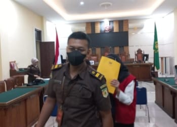 Saat sidang Adelia Putri Salma berlangsung. (Foto: Lampost.co/Salda Andala)