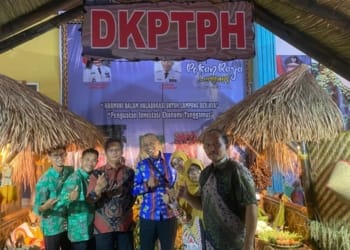 Stand Dinas Ketahanan Pangan Tanaman Pangan dan Hortikultura di Anjungan Kabupaten Tanggamus Pekan Raya Lampung. Lampost.co/Andre Prasetyo Nugroho.