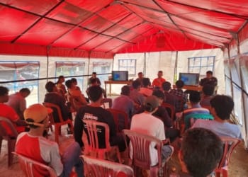 Puluhan warga perwakilan Pekon Srimenanti dan Sidodadi mengikuti penyuluhan antisipasi dan penanggulangan bencana alam, Senin, 20 Mei 2024. Dok/Aparatur Desa