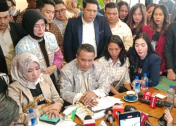Fritz Hutapea Ungkap Alasan Mengusir Aspri Hotman Paris dari Acara Keluarga