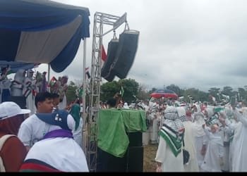 Aksi solidaritas Krui Peduli Palestina di laksanakan di lapangan depan kantor bupati setempat, Jumat, 14 Juni 2024. Lampost.co/Yon Fisoma