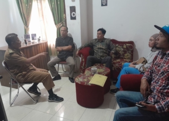 Pemerintah Kabupaten Kepahiang melakukan studi tiru tanaman kopi Lampung Barat dengan sistem pagar. Lampost.co/Eliyah