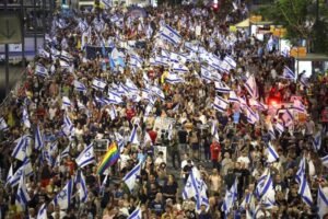 Ribuan Warga Israel Desak Netanyahu Pulangkan Sandera, Demo Terbesar Sejak 2023