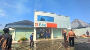 Kantor Kas BNI Majapahit Enggal Kebakaran