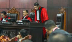 Jangan Libatkan Anwar Usman di Perkara Usia Calon Kada