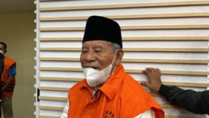 Mantan Gubernur Malut Abdul Gani Habiskan Rp3 Miliar Bawa Puluhan Wanita ke Kamar Hotel