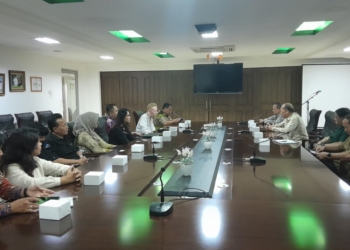 Rektor Universitas Malahayati, Ahmaf Farich, saat menerima kunjungan pimpinan Lampung Post di Gedung Rektorat Universitas Malahayati lantai 5, Jumat, 5 Juli 2024. Lampost.co/Ihwana