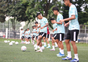 Sesi latihan Timnas Indonesia U-19