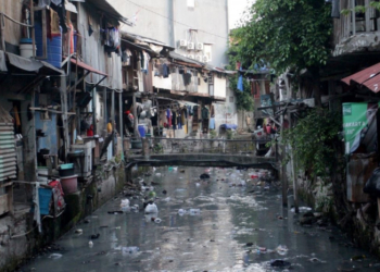 Angka Kemiskinan di Indonesia. Suasana perkampungan padat penduduk di kawasan Kebon Kacang, Tanah Abang, Jakarta, Kamis (27/6/2024).(MI/SUSANTO)