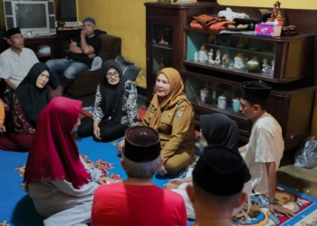 Wali Kota Bandar Lampung Melayat dan Membesuk Korban Kecelakaan Kerja