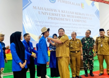 pelepasan mahasiswa