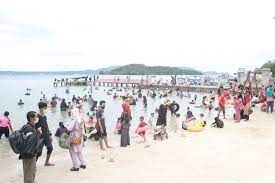 Ilustrasi kawasan wisata pantai.