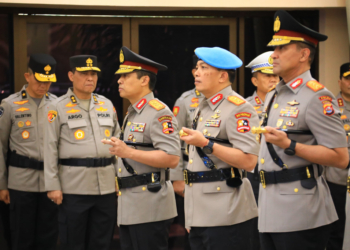 Kapolri Lantik Kadiv Propam dan Enam Kapolda