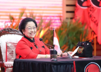 Ketua Umum PDIP Megawati Soekarnoputri dalam pidatonya saat pengumuman calon kepala daerah gelombang ketiga di Kantor DPP PDIP, Jakarta, Senin (26/8/2024). ANTARA/HO-PDIP.