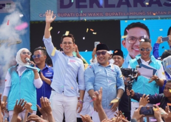 Deklarasi dan pendaftaran Radityo Egi Pratama dan M Syaiful Anwar untuk maju dalam pemilihan bupati (Pilbup) Lampung Selatan 2024. Dok