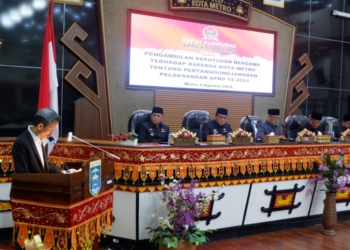 DPRD Kota Metro menggelar paripurna tentang pembahasan laporan Kebijakan Umum Perubahan Anggaran Pendapatan dan Belanja Daerah (KUPA) dan rancangan Prioritas dan Plafon Anggaran Sementara (PPAS) Perubahan Anggaran Pendapatan dan Belanja Daerah tahun 2024. Lampost.co/Bambang Pamungkas