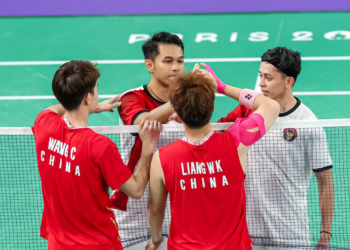 fajar-rian bersalaman