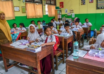 Program makanan bergizi gratis ditargetkan bisa berjalan per 2 Januari 2025 di seluruh wilayah.