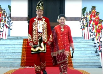 Baju Baamar Galung Pancar Matahari