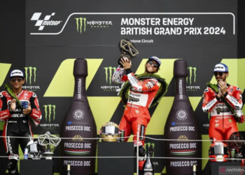 podium di motogp inggris