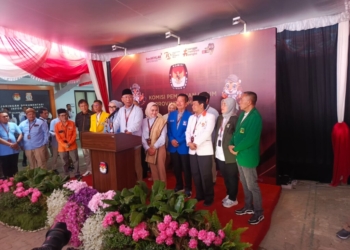 Mirza-Jihan Resmi Daftar Pilgub ke KPU Lampung