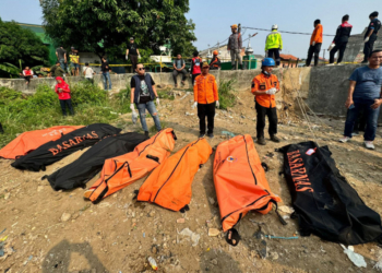 Penemuan tujuh jasad di aliran Kali Bekasi. Foto Dok. BPBD Kota Bekasi