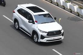 Bukan dengan Mobil Kepresidenan, Jokowi akan Temui Paus dengan Mobil Ini