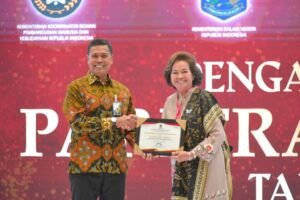 Angka Universal Coverage Jamsostek Diharapkan Terus Meningkat, Wapres Berikan Paritrana Award