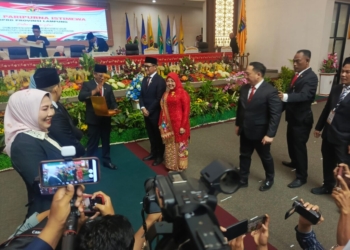 Giri dan Kostiana Jadi Ketua-Wakil Ketua Sementara DPRD Lampung